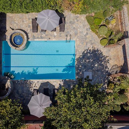 Efharis Beachfront Villa Platamonas Exterior foto